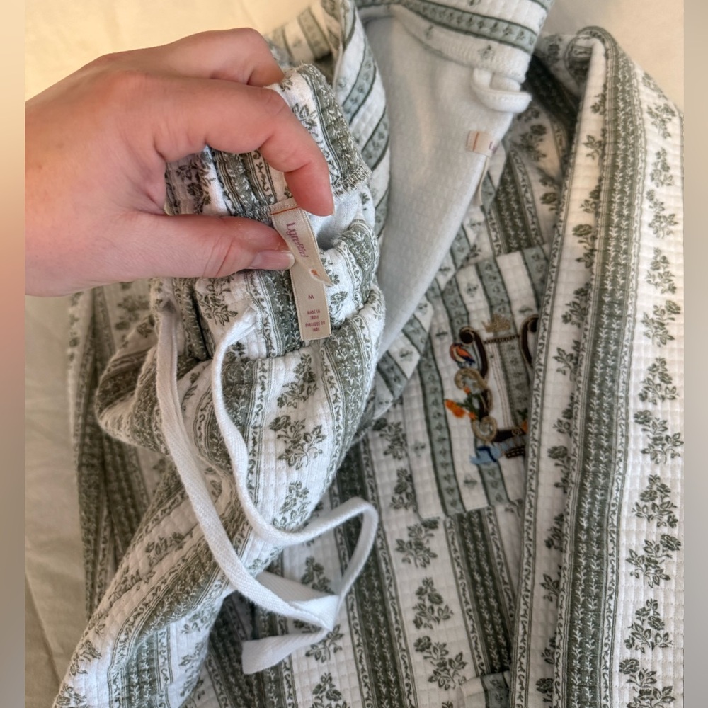 Lyrebird Printed Quilted PJ SET - Picture 4 of 4